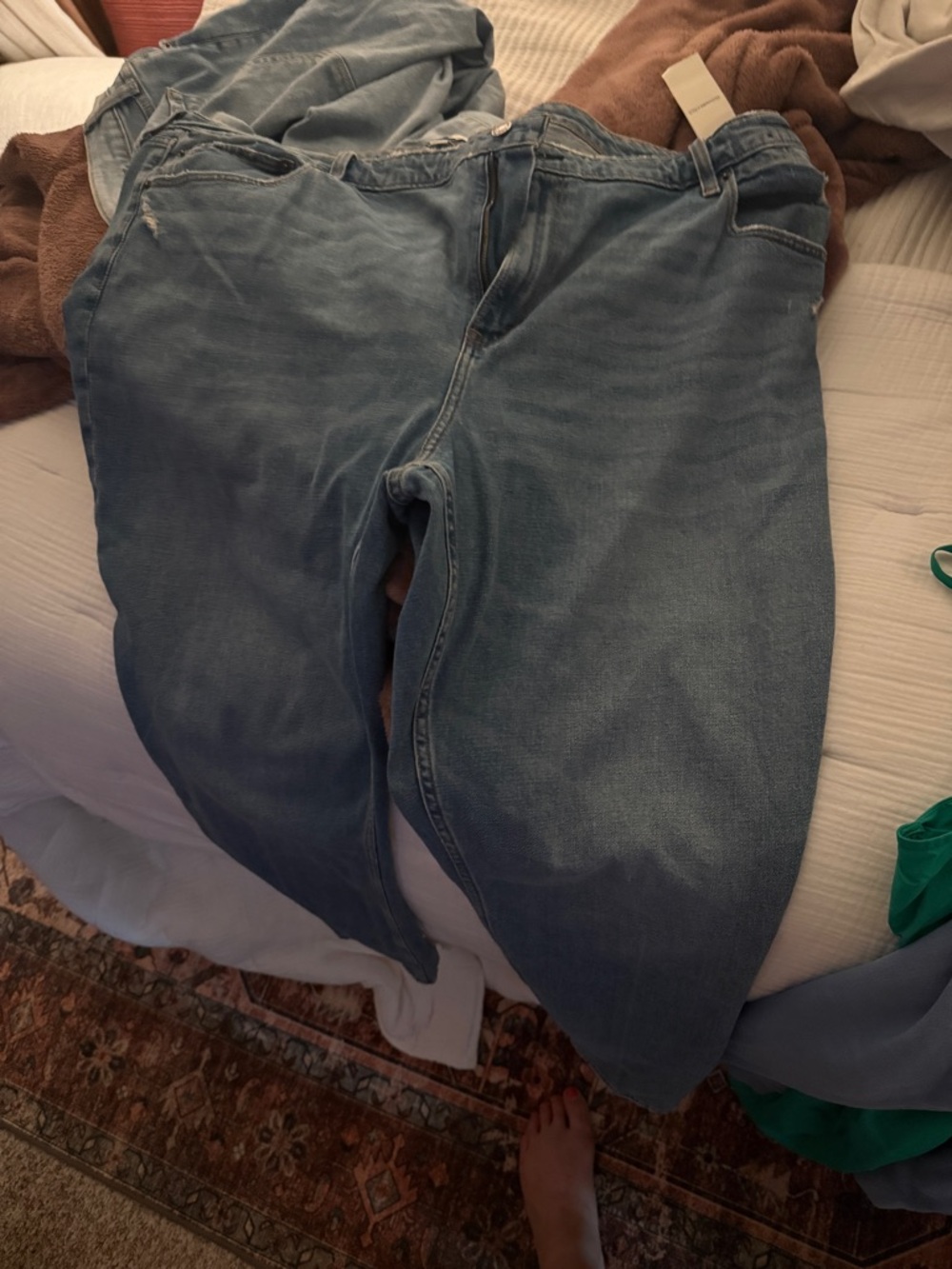 Abercrombie & Fitch High-Rise Jeans - Light Blue Wash